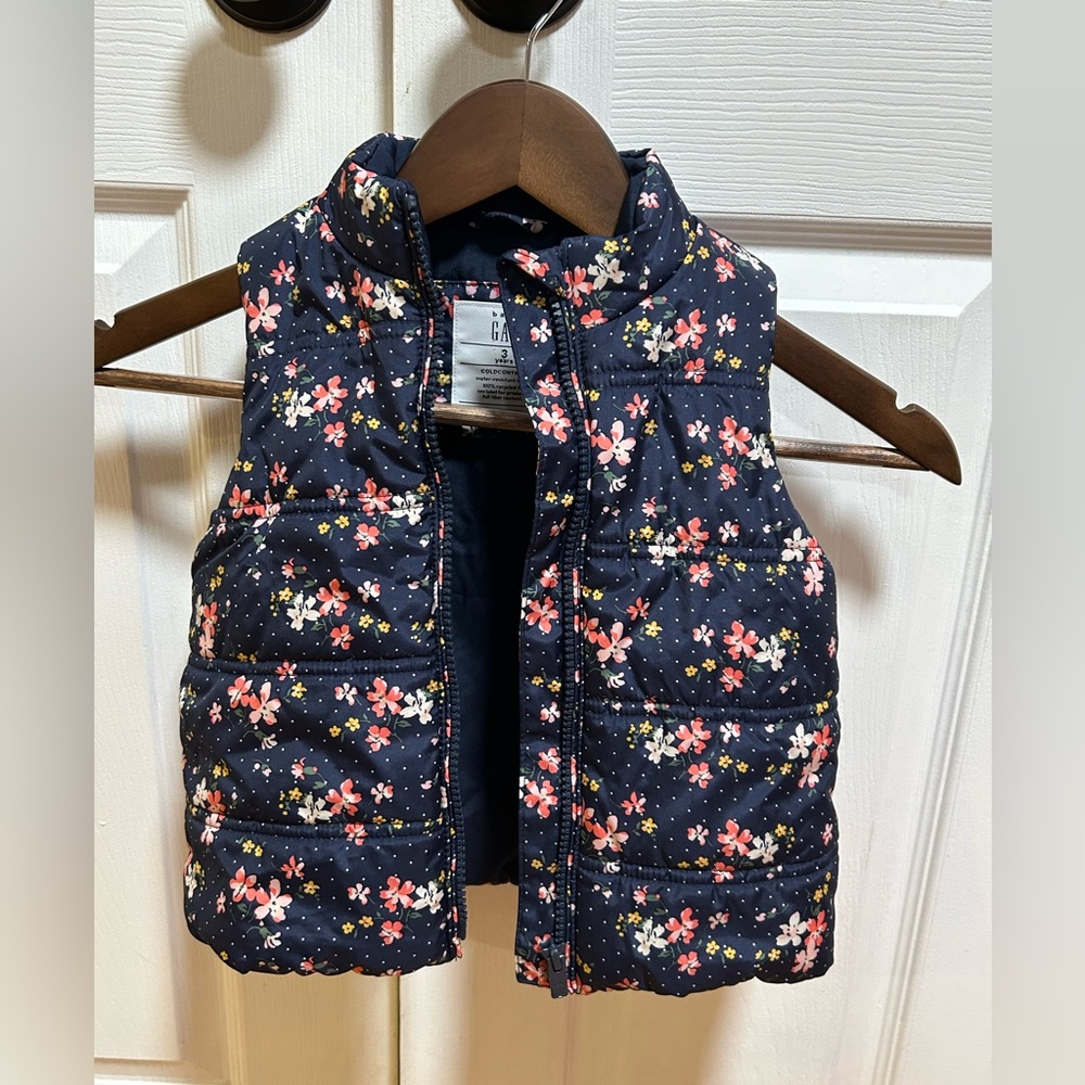 Baby GAP navy floral puffer vest Size 3